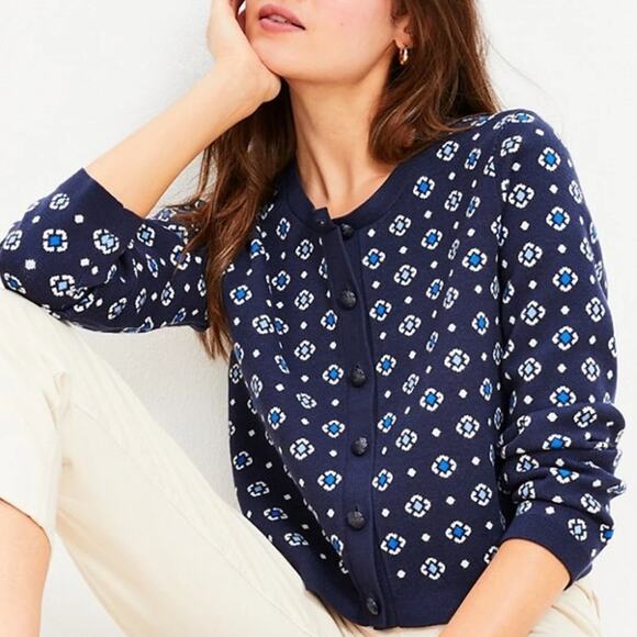 NWT LOFT Floral Jacquard Cardigan Button Front Knit Sweater Navy Women’s Size L - Picture 2 of 8